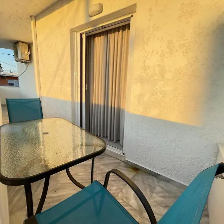 Apartament Thegaia *